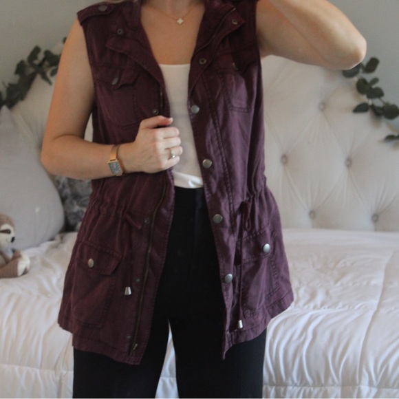 ALTERD STATE Maroon Vest - Picture 2 of 7